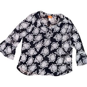 Hearts of Palm Black and White Floral Blouse